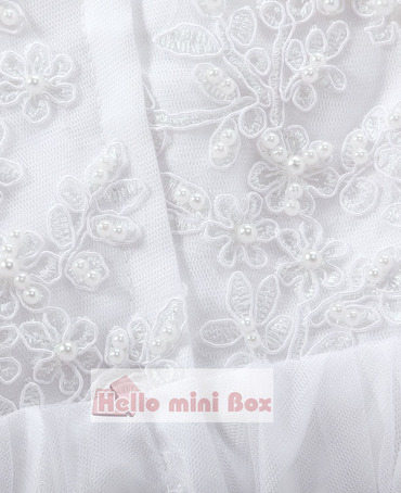Handgemachtes Perlen-Taufkleid der großen Blumenseide Spitze mit dekorativem Band